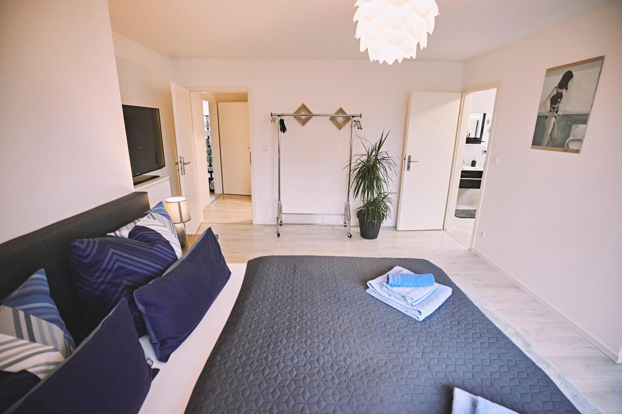 Bildstein'S "Kathmandu" Appartement Langenfeld  Buitenkant foto