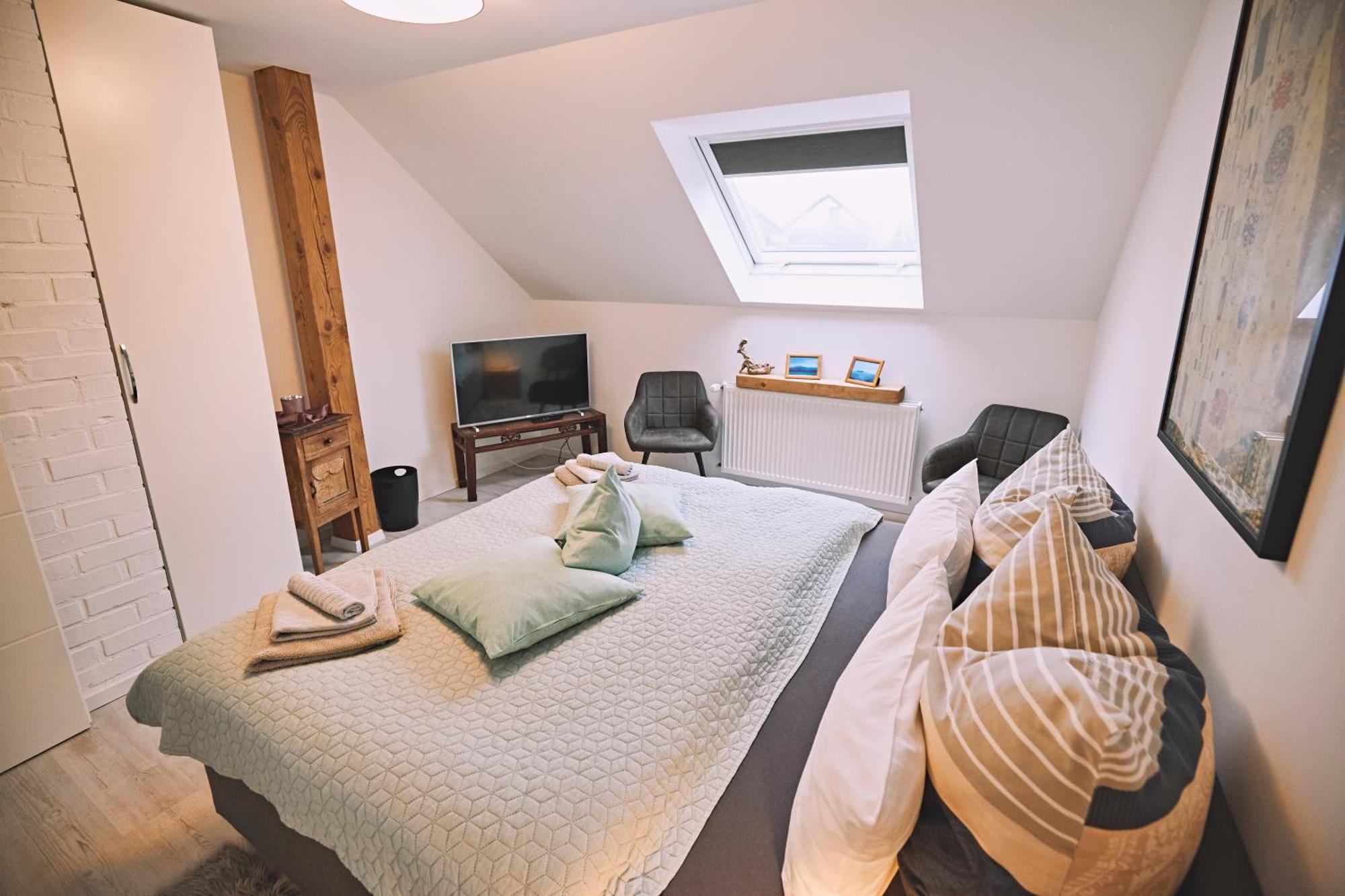 Bildstein'S "Kathmandu" Appartement Langenfeld  Buitenkant foto